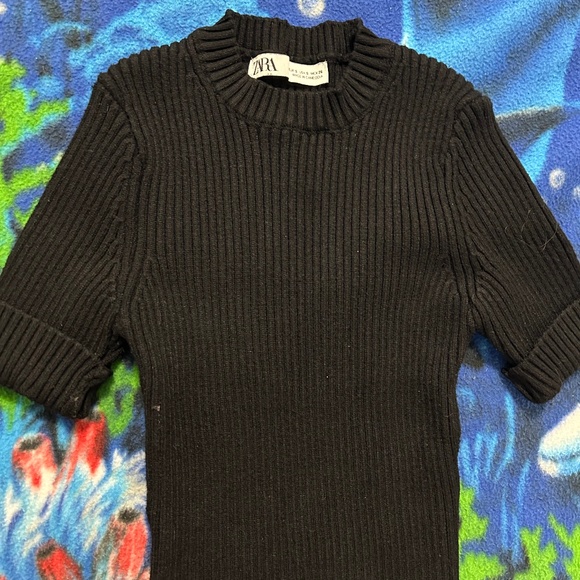 Zara Sweater Shirt - Picture 1 of 1